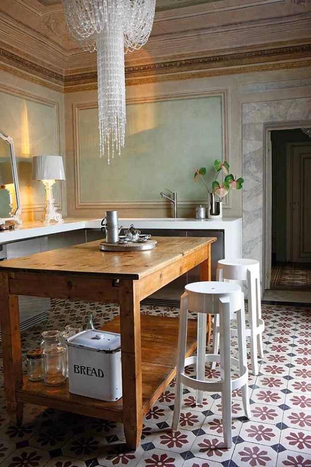 Kartell Барный стул Charles Ghost CRYSTAL от Kartell — в интерьере