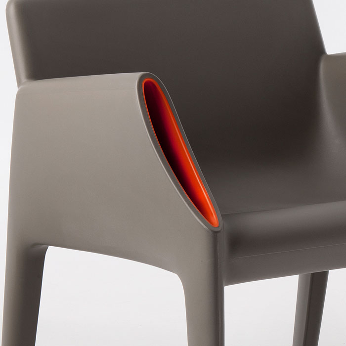 Kartell Стул Magic Hole от Kartell — в интерьере