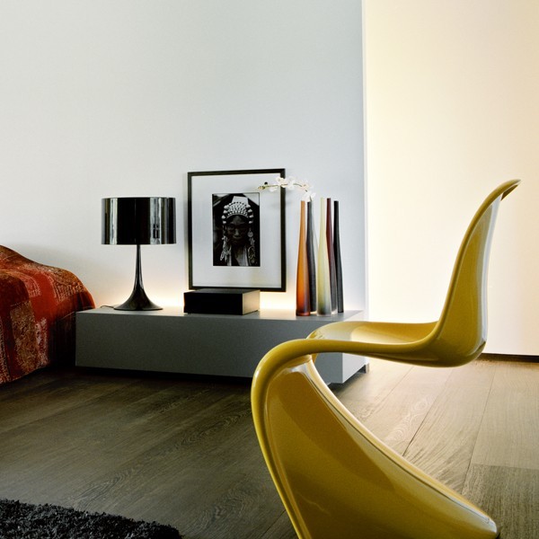 Flos Настольная лампа Spun Light T2 black от Flos — в интерьере