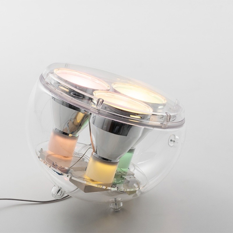 Artemide Настольная лампа Yang от Artemide — в интерьере