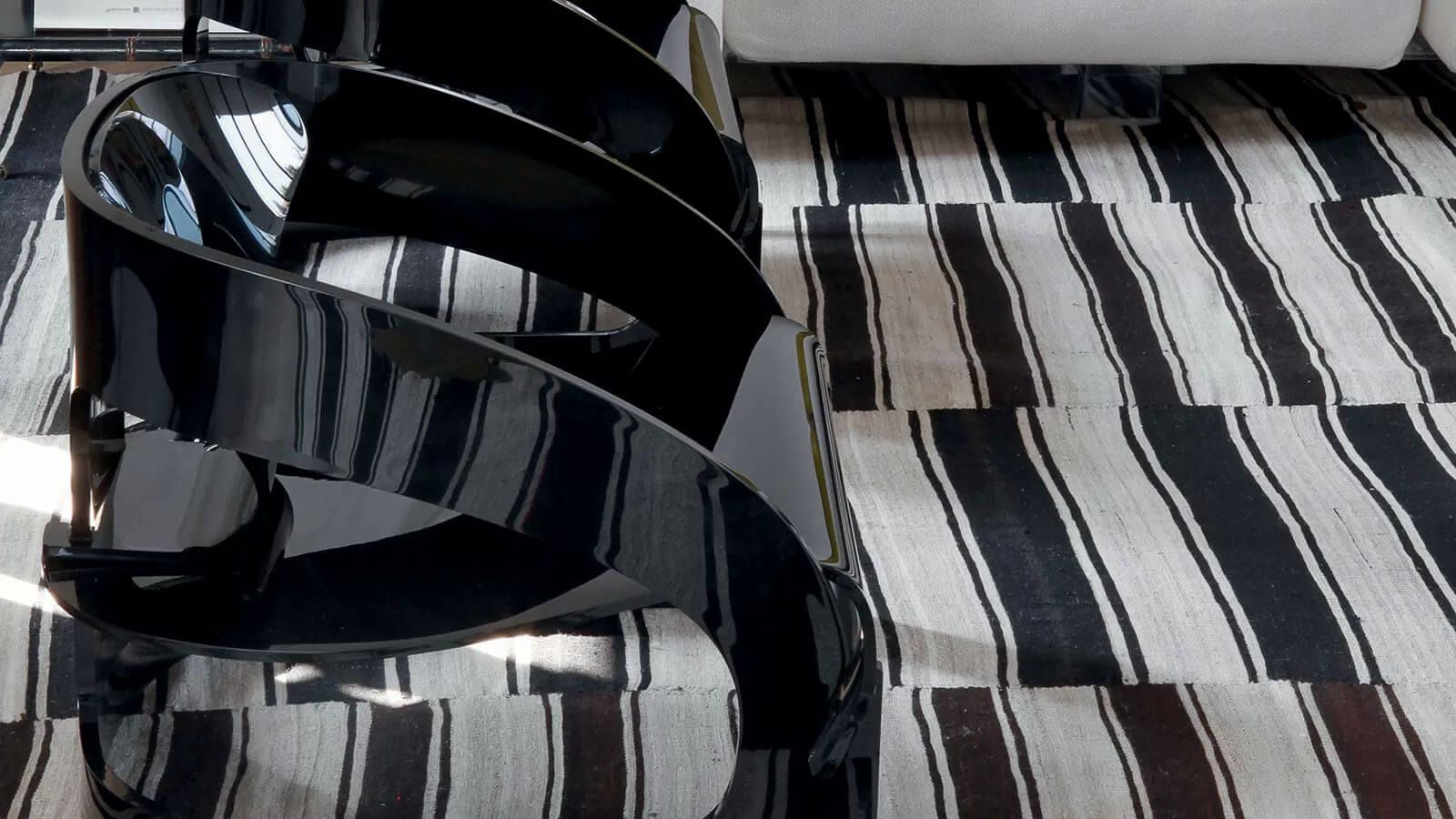 Kartell Кресло Joe Colombo от Kartell — в интерьере