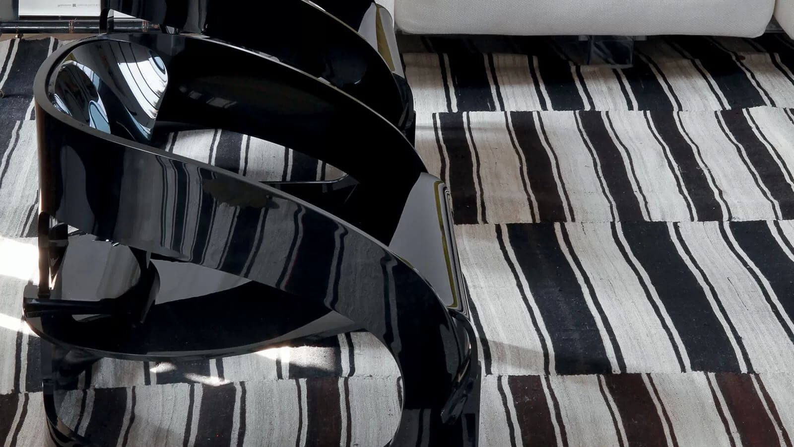 Kartell Кресло Joe Colombo от Kartell — в интерьере