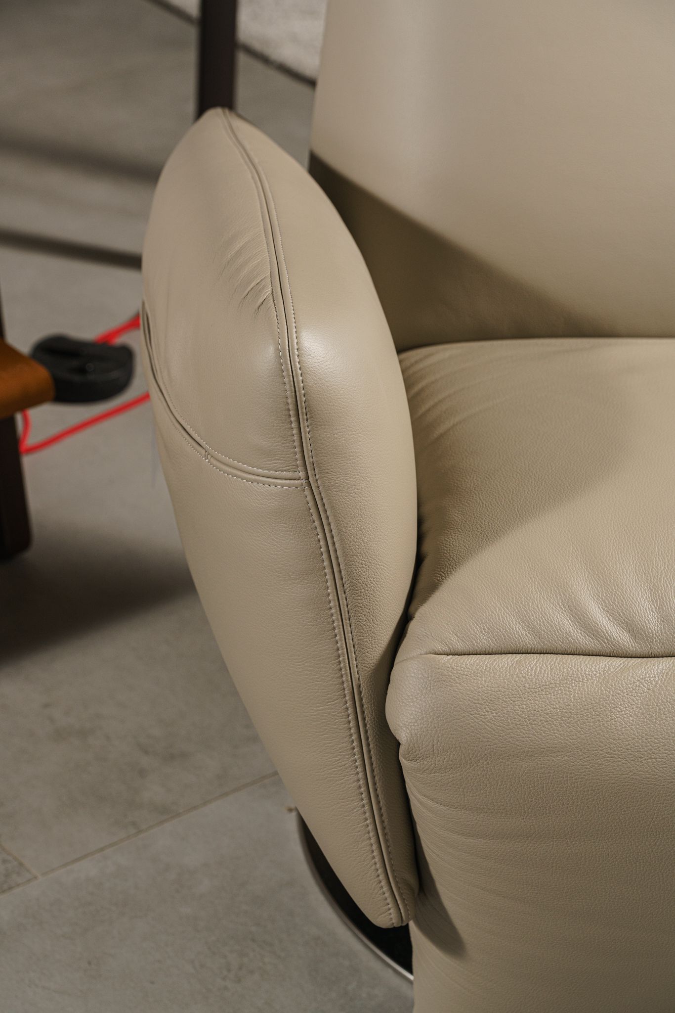 Poltrona Frau Кресло Pillow Manual от Poltrona Frau — в интерьере