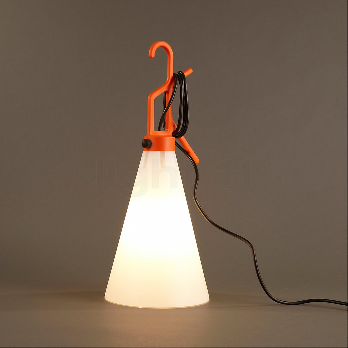 Flos Универсальный светильник Mayday от Flos — в интерьере