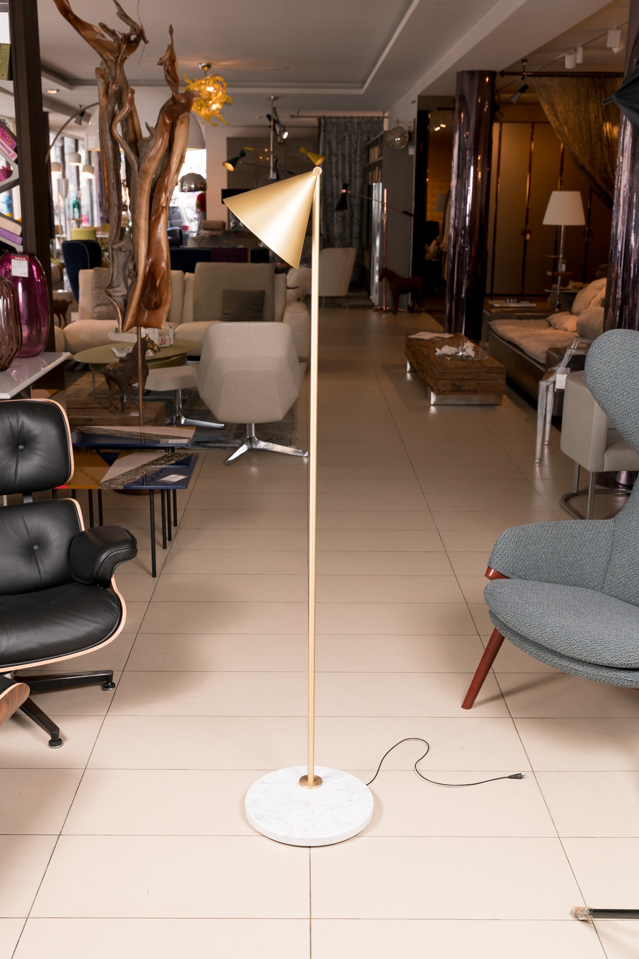 Flos Торшер Captain Flint F1530030 от Flos — в интерьере