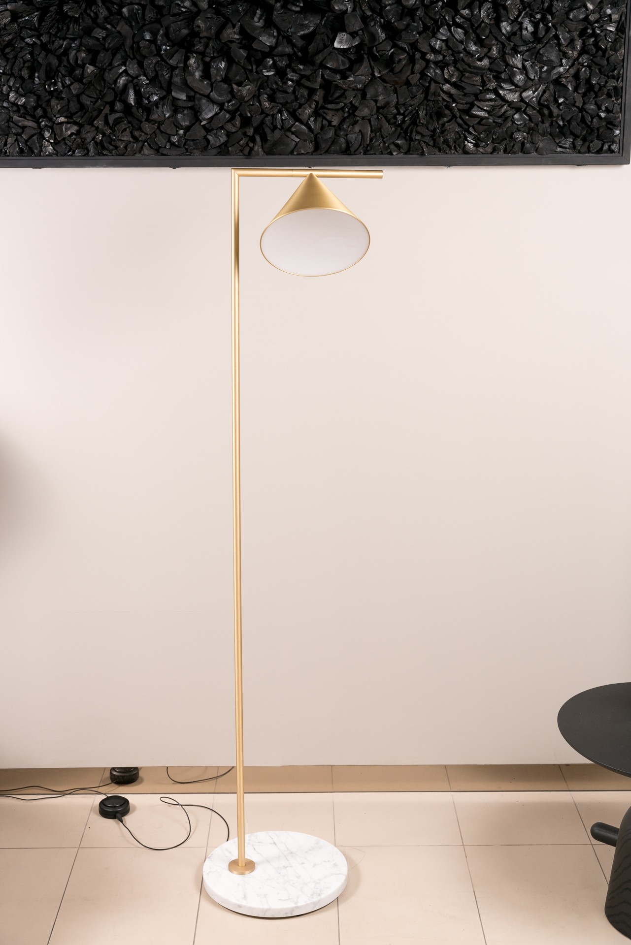 Flos Торшер Captain Flint F1530030 от Flos — в интерьере
