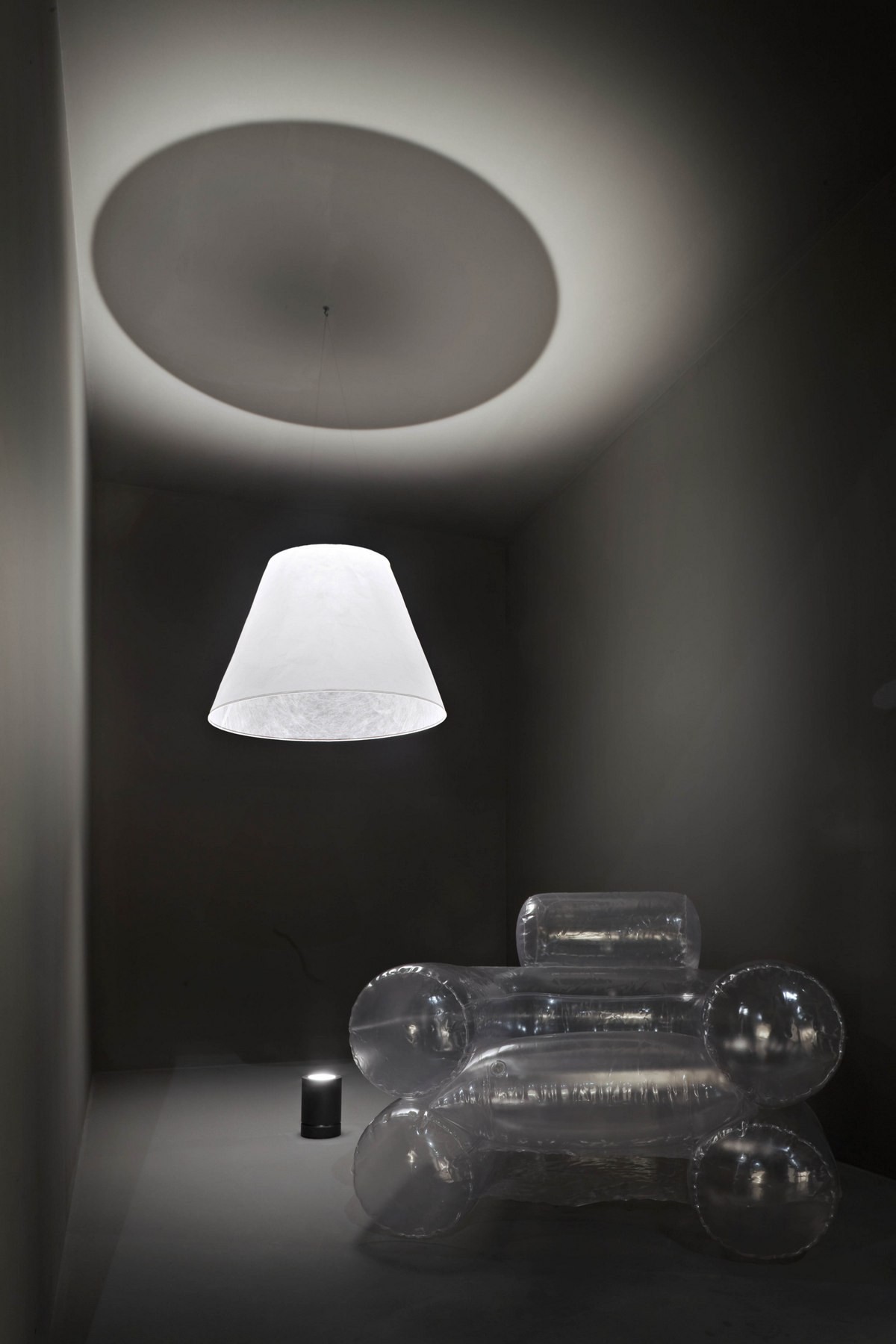 Flos Торшер Shade от Flos — в интерьере