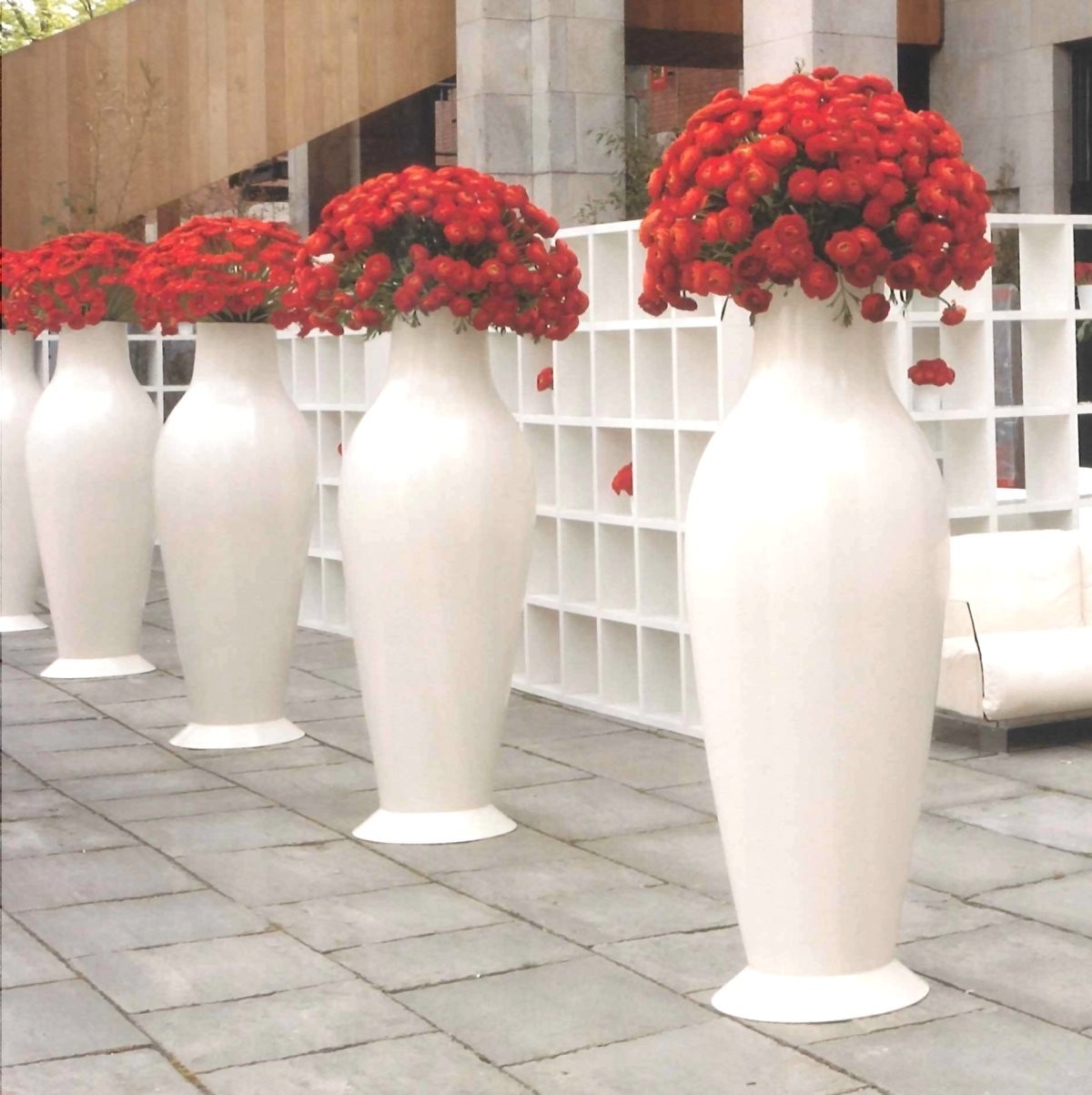 Kartell Ваза Misses Flower Power Red от Kartell — в интерьере