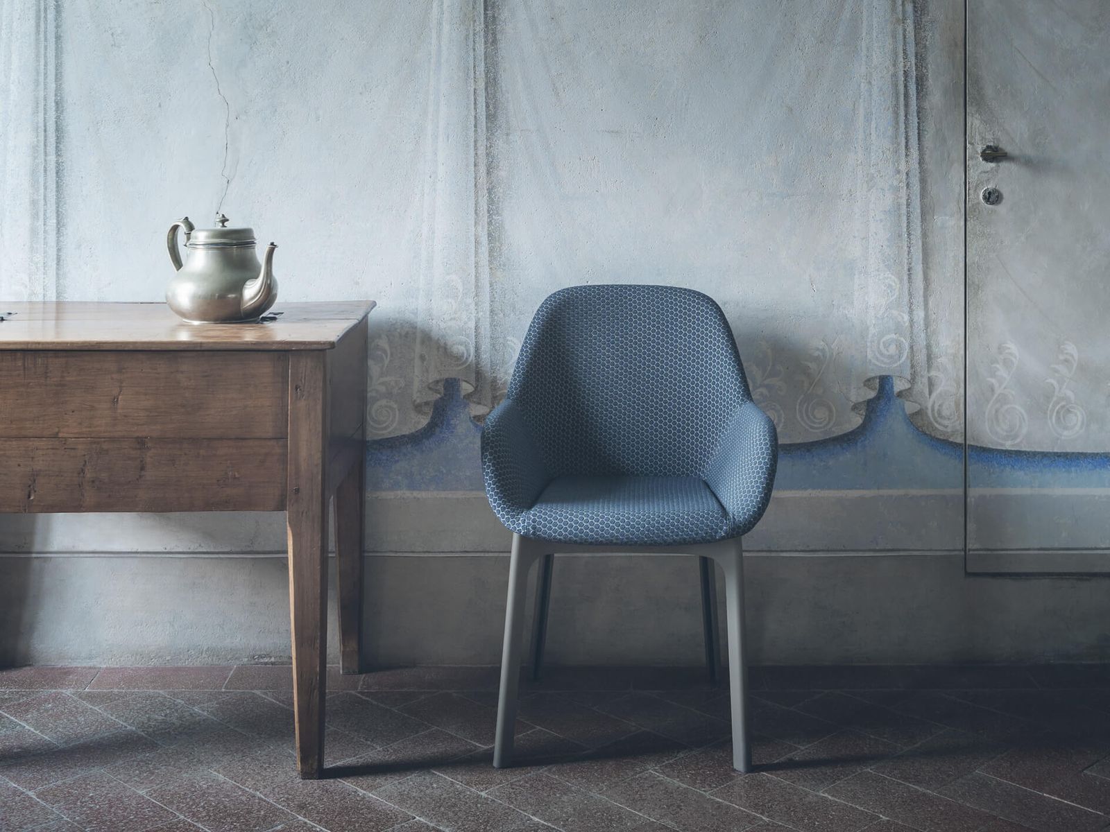 Kartell Кресло Clap от Kartell — в интерьере