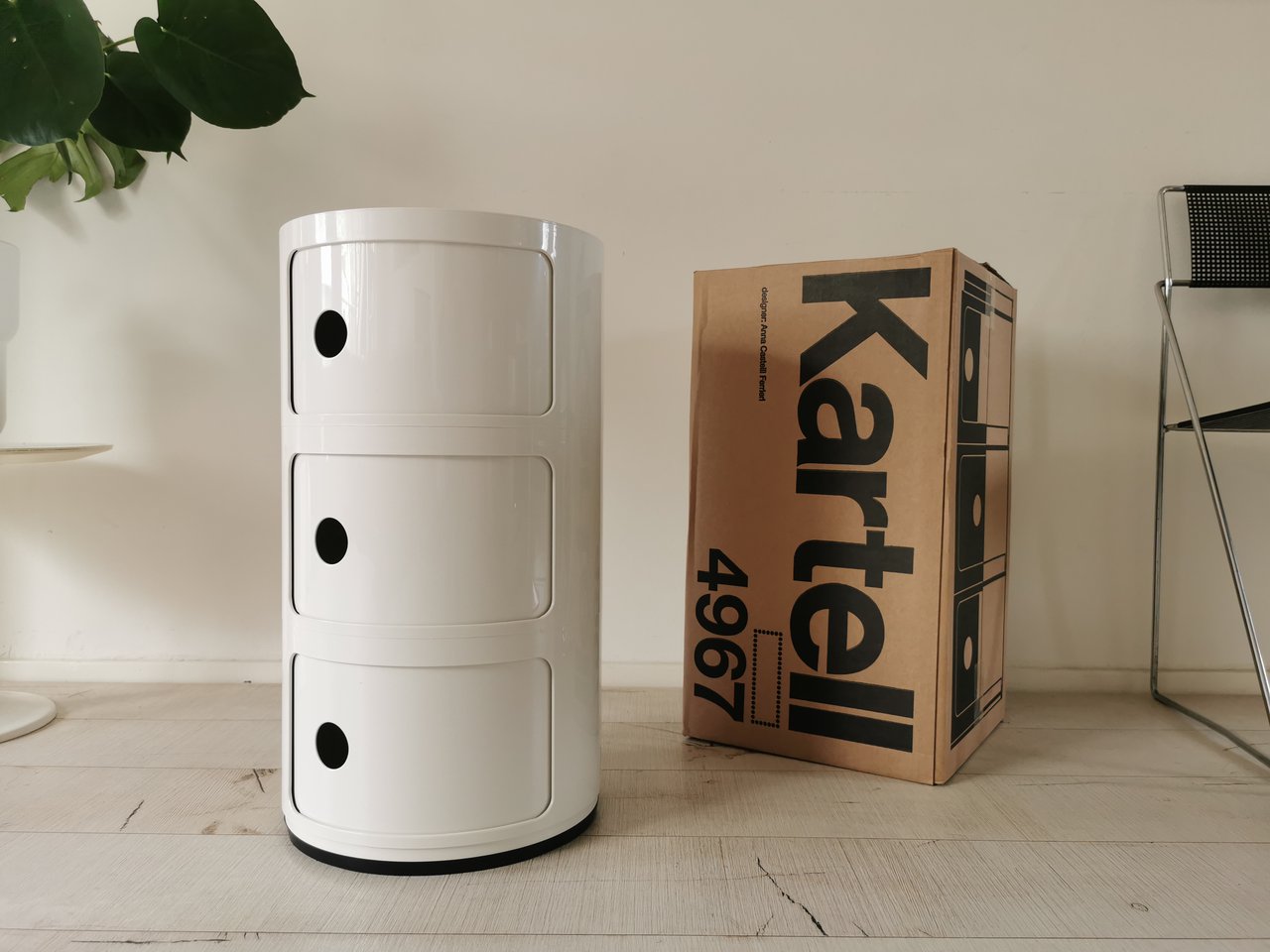 Kartell Прикроватная тумбочка Componibili White (3 секции) Glossy / Matt от Kartell — в интерьере