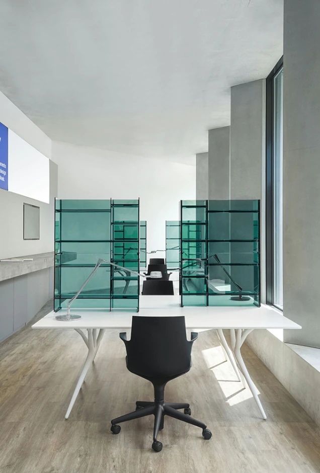 Kartell Стеллаж Sound-Rack от Kartell — в интерьере