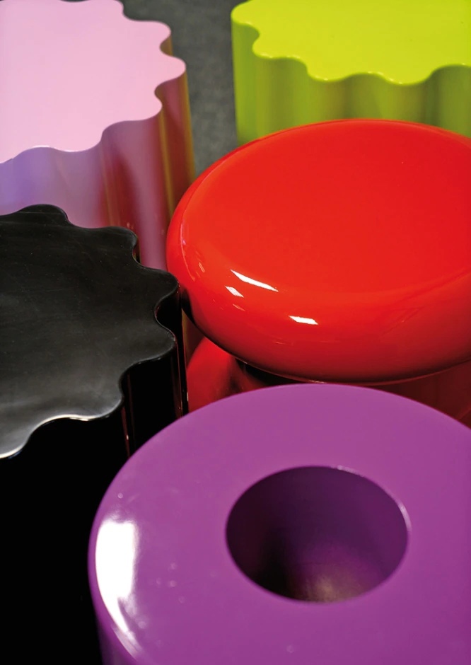 Kartell Табурет Colonna от Kartell — в интерьере