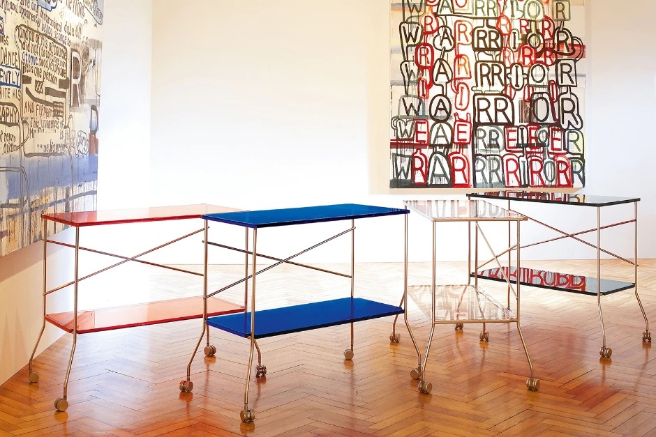 Kartell Журнальный столик Flip от Kartell — в интерьере