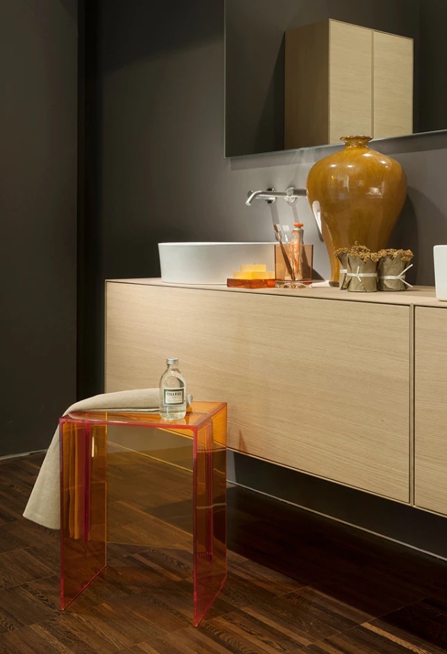 Kartell Табурет Max-Beam от Kartell — в интерьере