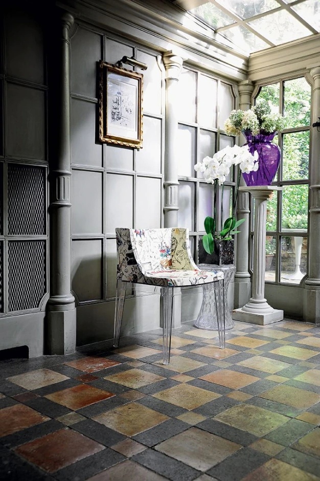 Kartell Стул Mademoiselle от Kartell — в интерьере