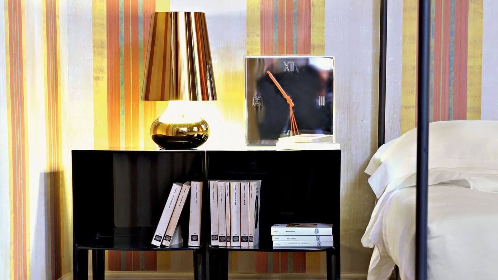 Kartell Журнальный столик Ghost Buster Little Smoke от Kartell — в интерьере
