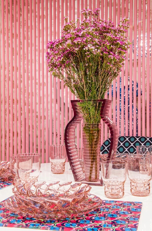 Kartell Ваза I SHINE blu от Kartell — в интерьере