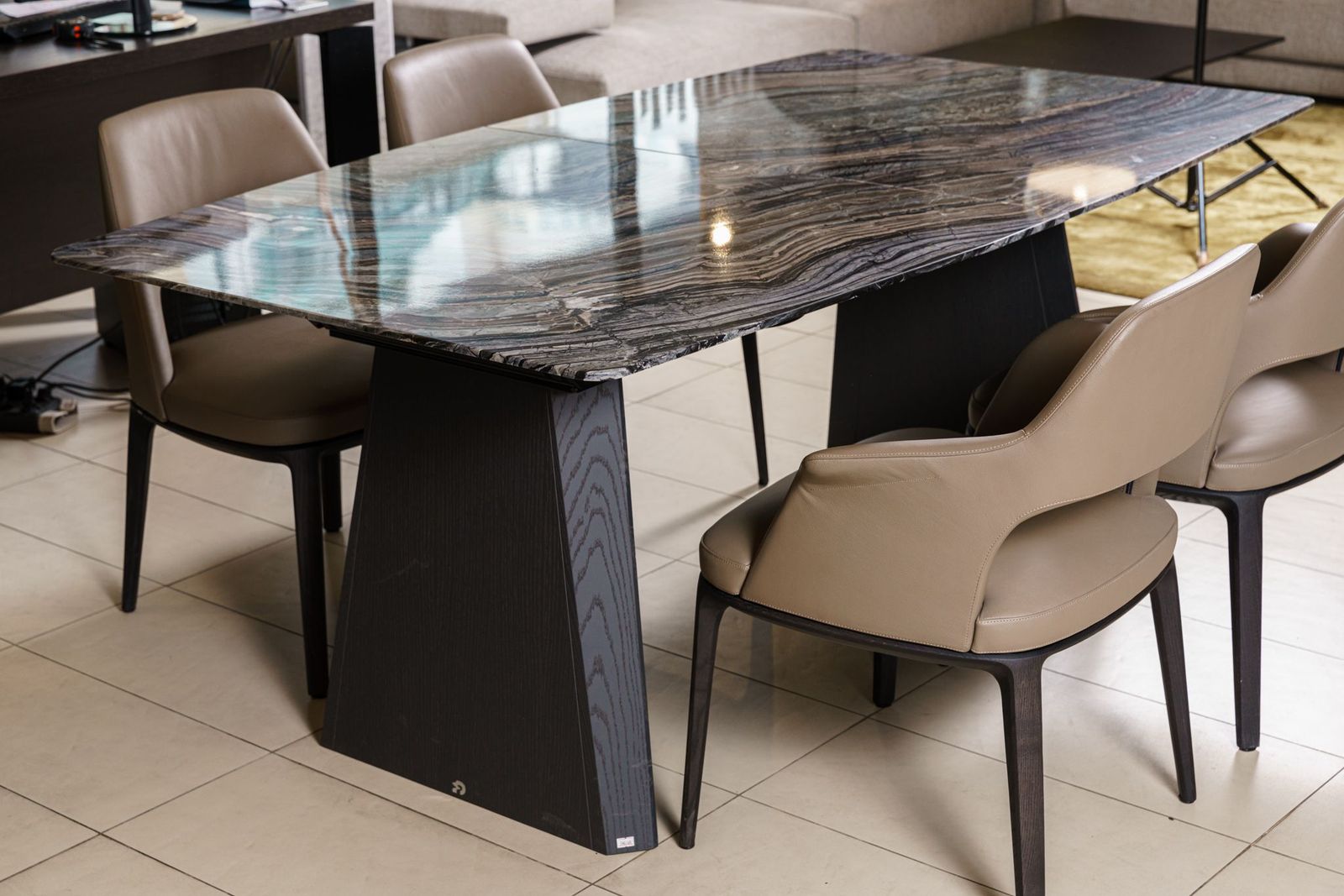 Draenert Стол Fontana 1460 от Draenert — в интерьере