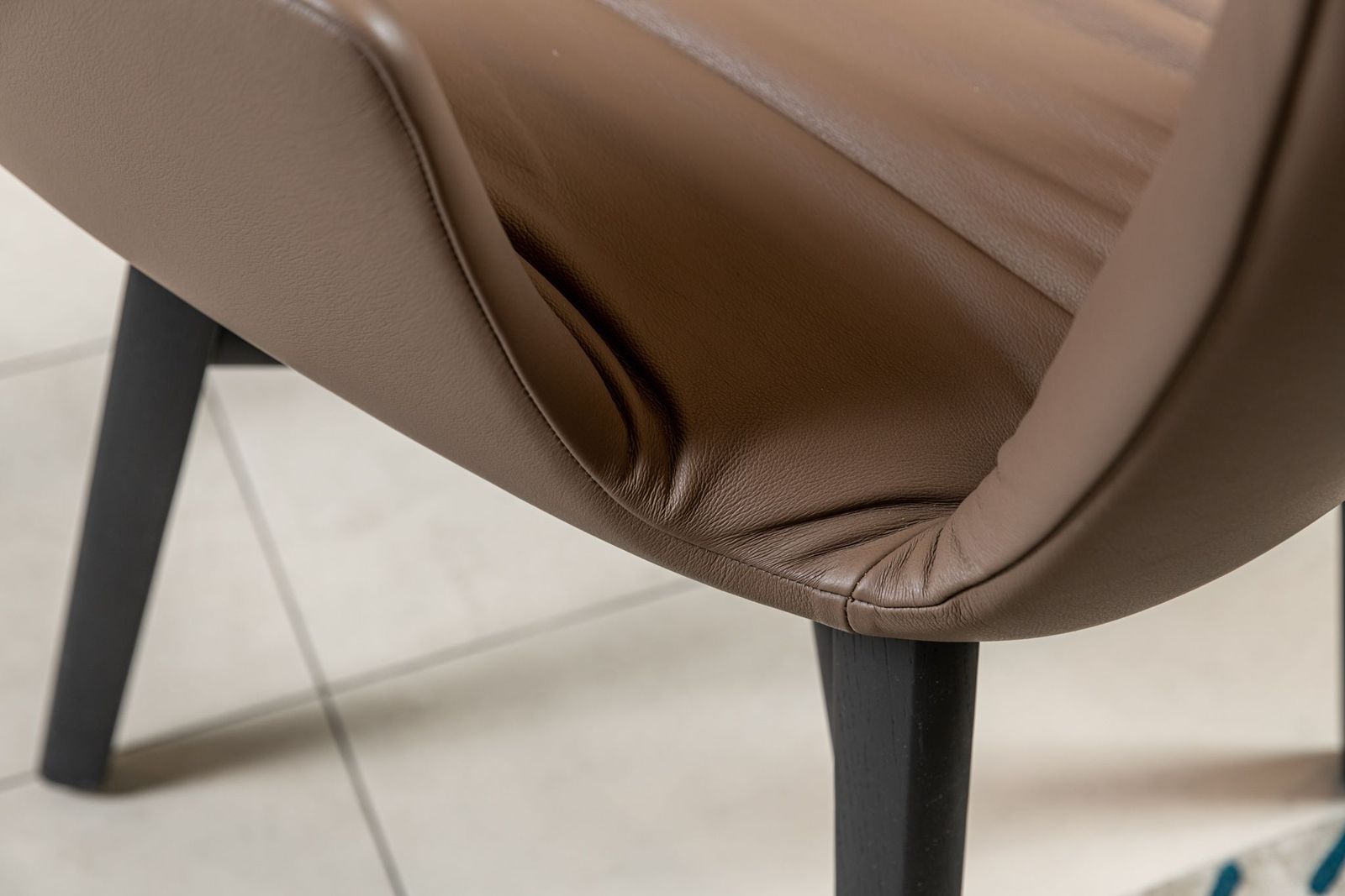 Draenert Стул с подлокотниками Dexter 2056 I 627 от Draenert — в интерьере