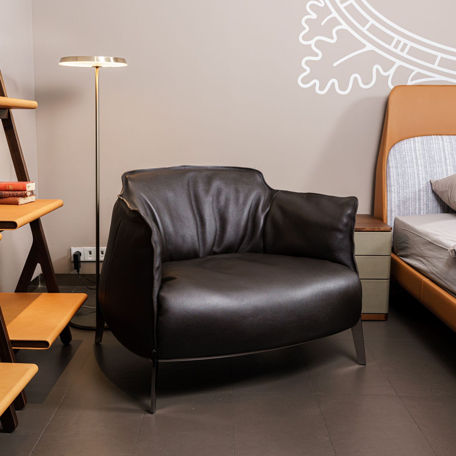 Poltrona Frau Кресло Archibald Gran Comfort Safari Bufalo от Poltrona Frau — в интерьере