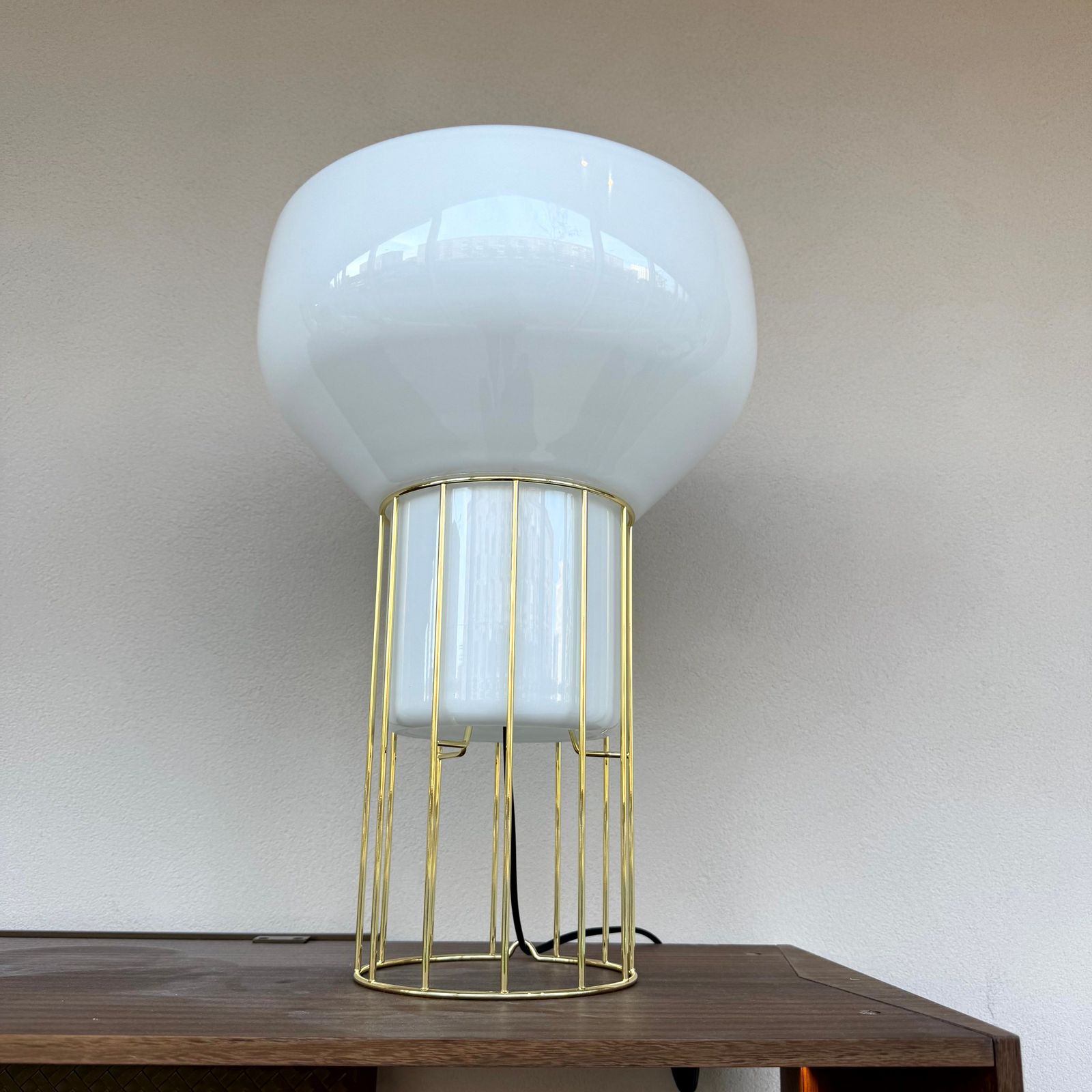 Fabbian Настольная лампа F27 Aerostat от Fabbian — в интерьере