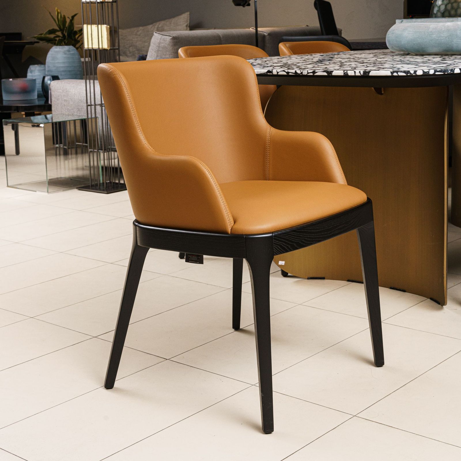 Cattelan Italia Стул Magda B Cognac от Cattelan Italia — в интерьере