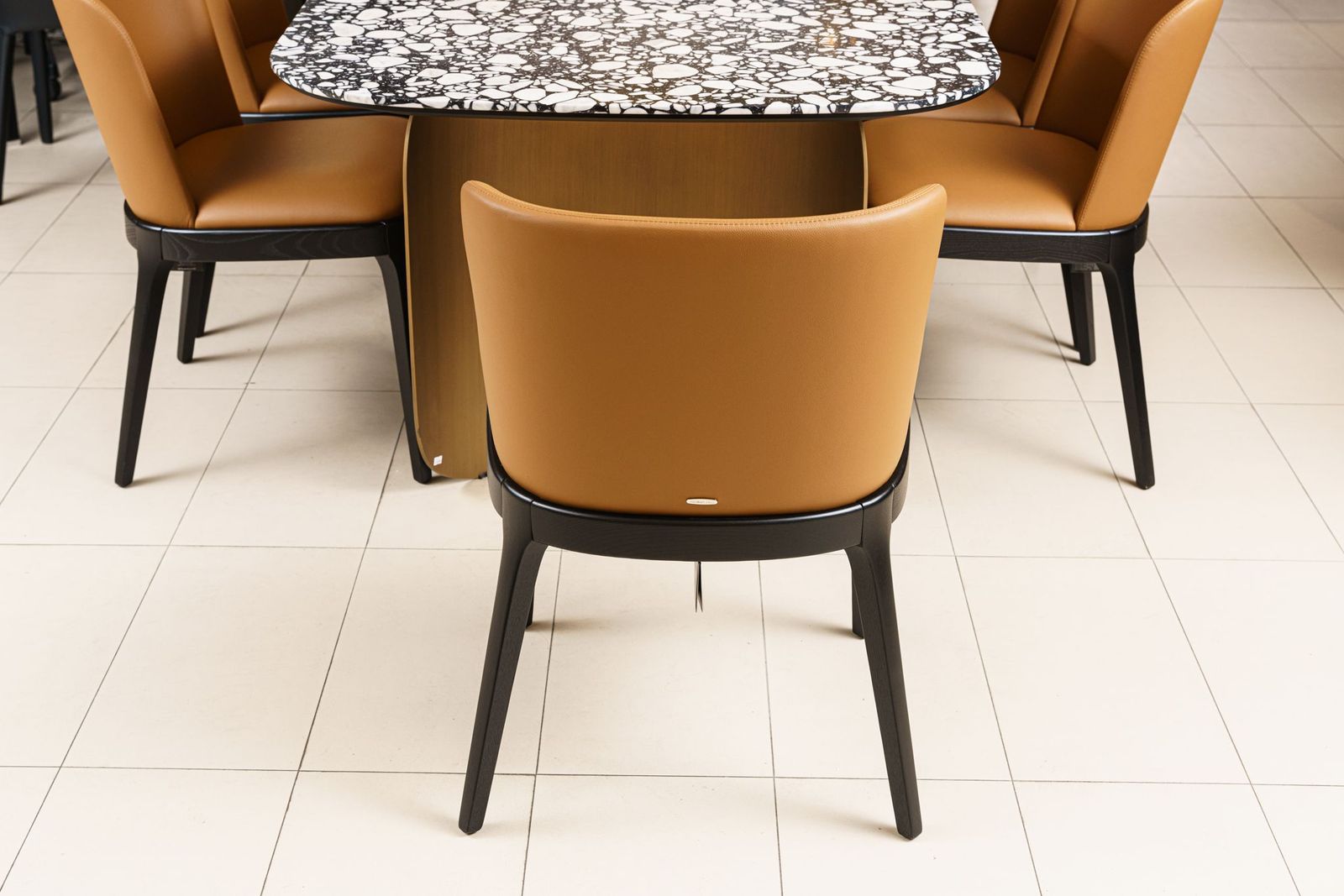 Cattelan Italia Стул Magda B Cognac от Cattelan Italia — в интерьере