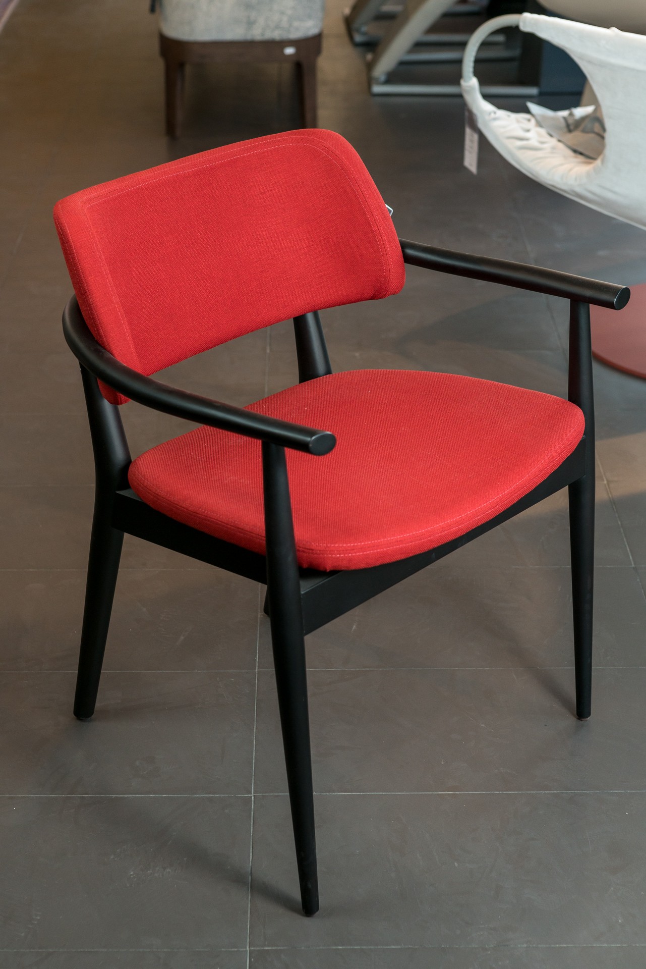 Porada Стул NISSA red от Porada — в интерьере