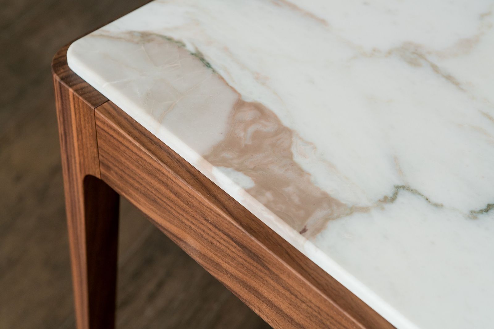 Porada Консоль Ziggy 12 noce canaletta/calacatta oro от Porada — в интерьере