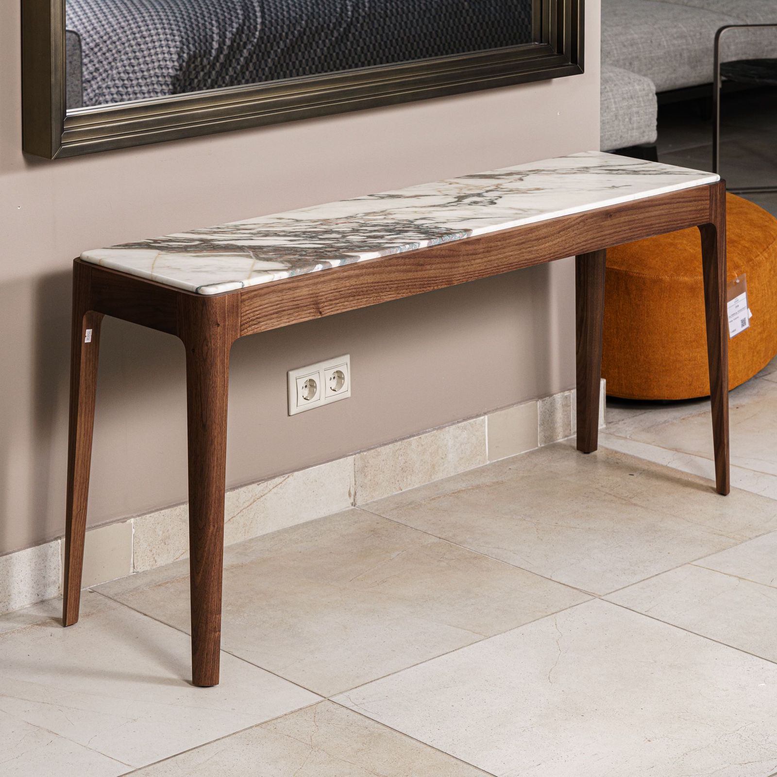 Porada Консоль Ziggy 12 noce canaletta/calacatta oro от Porada — в интерьере