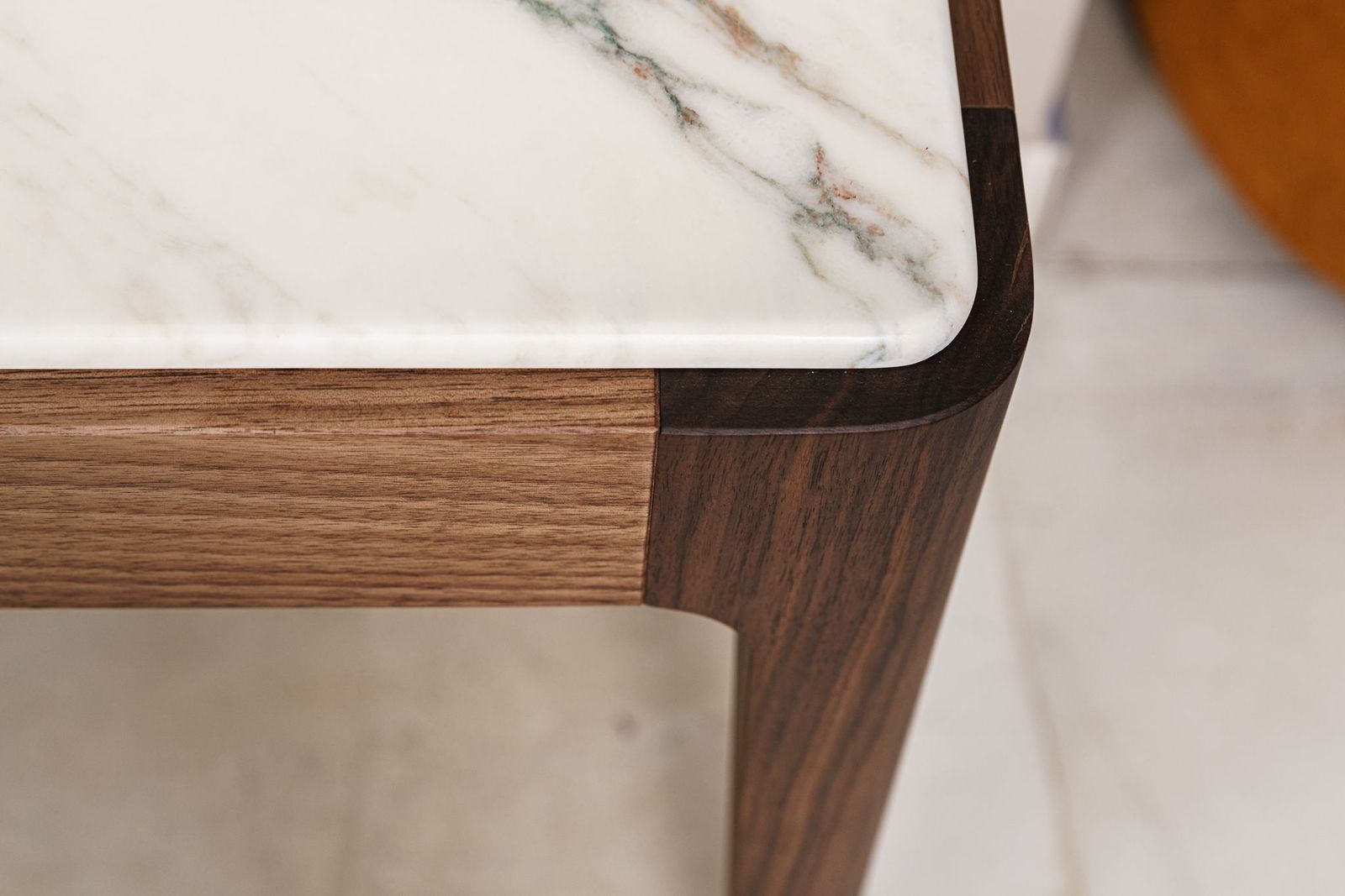 Porada Консоль Ziggy 12 noce canaletta/calacatta oro от Porada — в интерьере