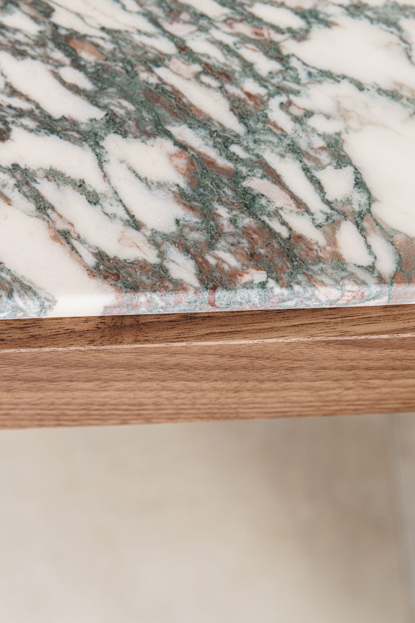 Porada Консоль Ziggy 12 noce canaletta/calacatta oro от Porada — в интерьере