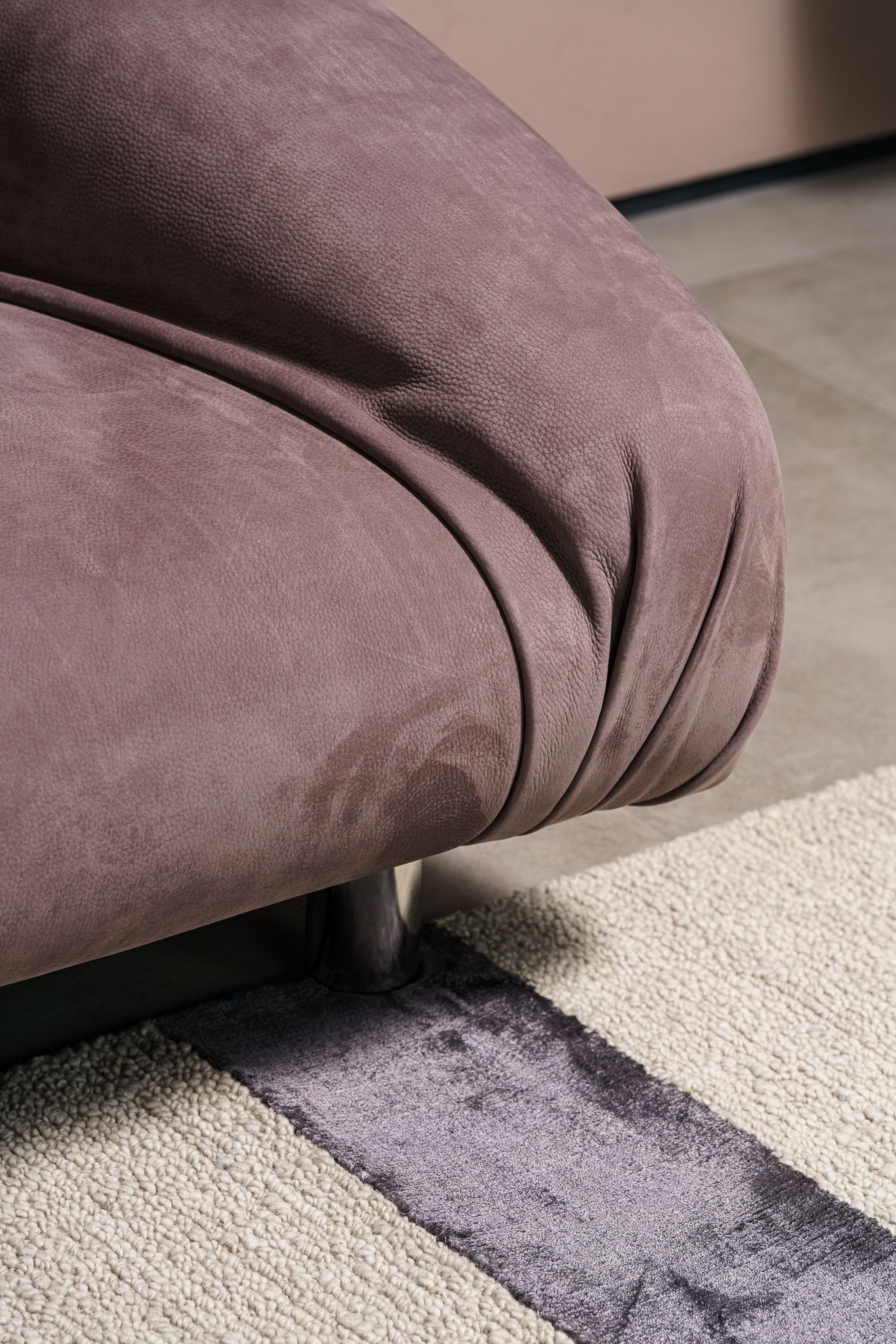 Baxter Диван Fold Nabuck Vintage Rose от Baxter — в интерьере