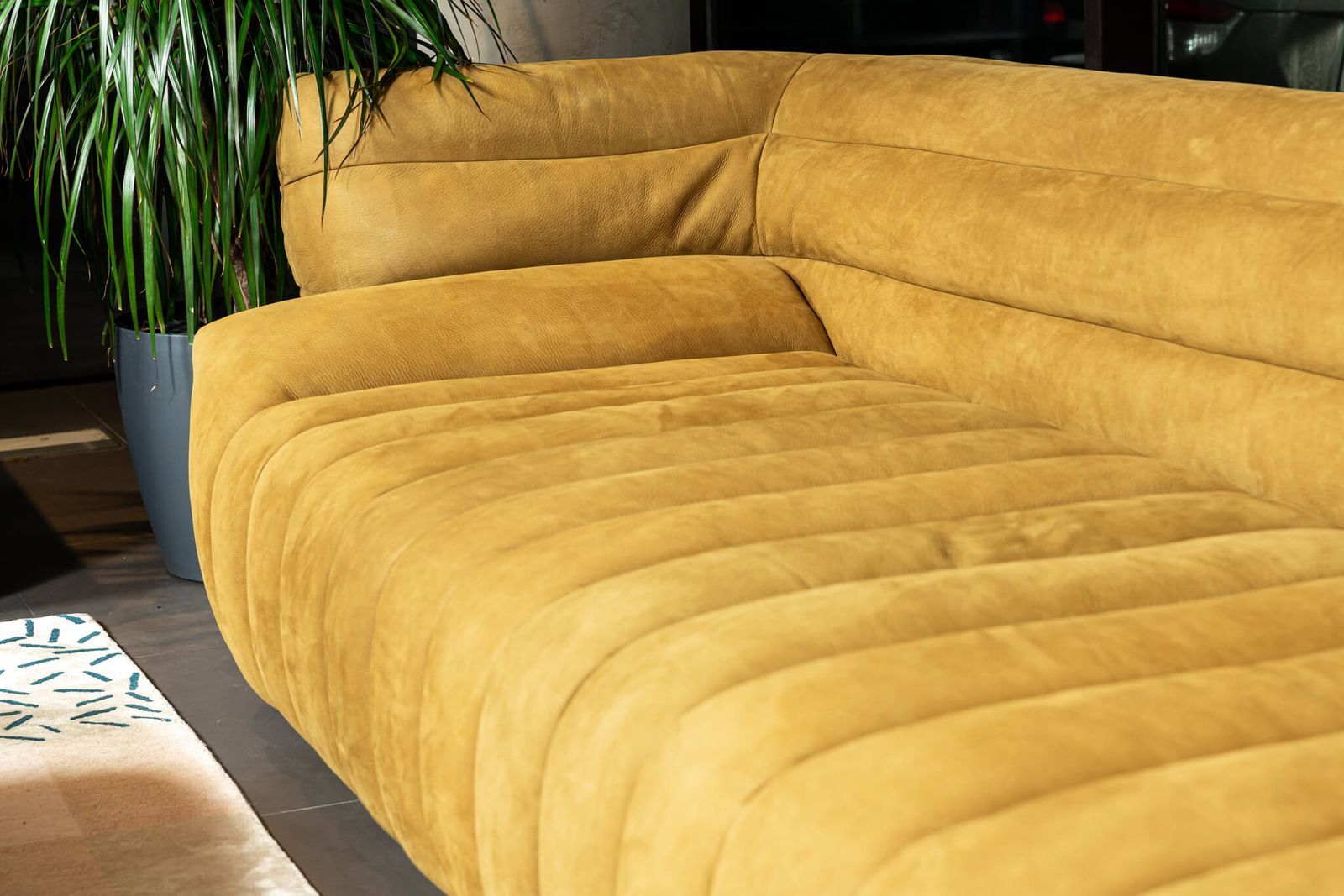 Baxter Диван Tactile Nabuck Kiwi от Baxter — в интерьере
