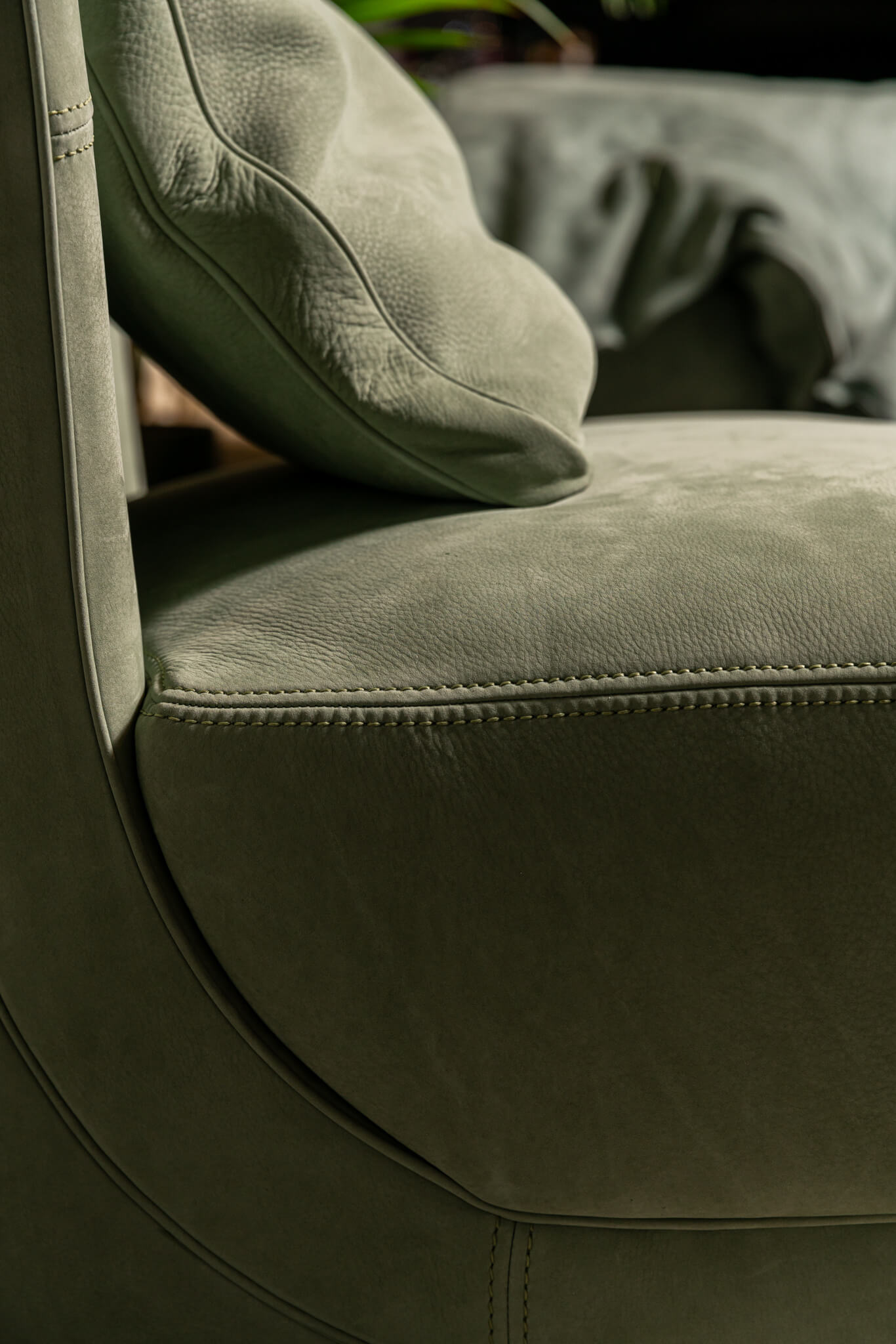 Baxter Кресло Etienne Bergere Leather Nabuck Sage от Baxter — в интерьере