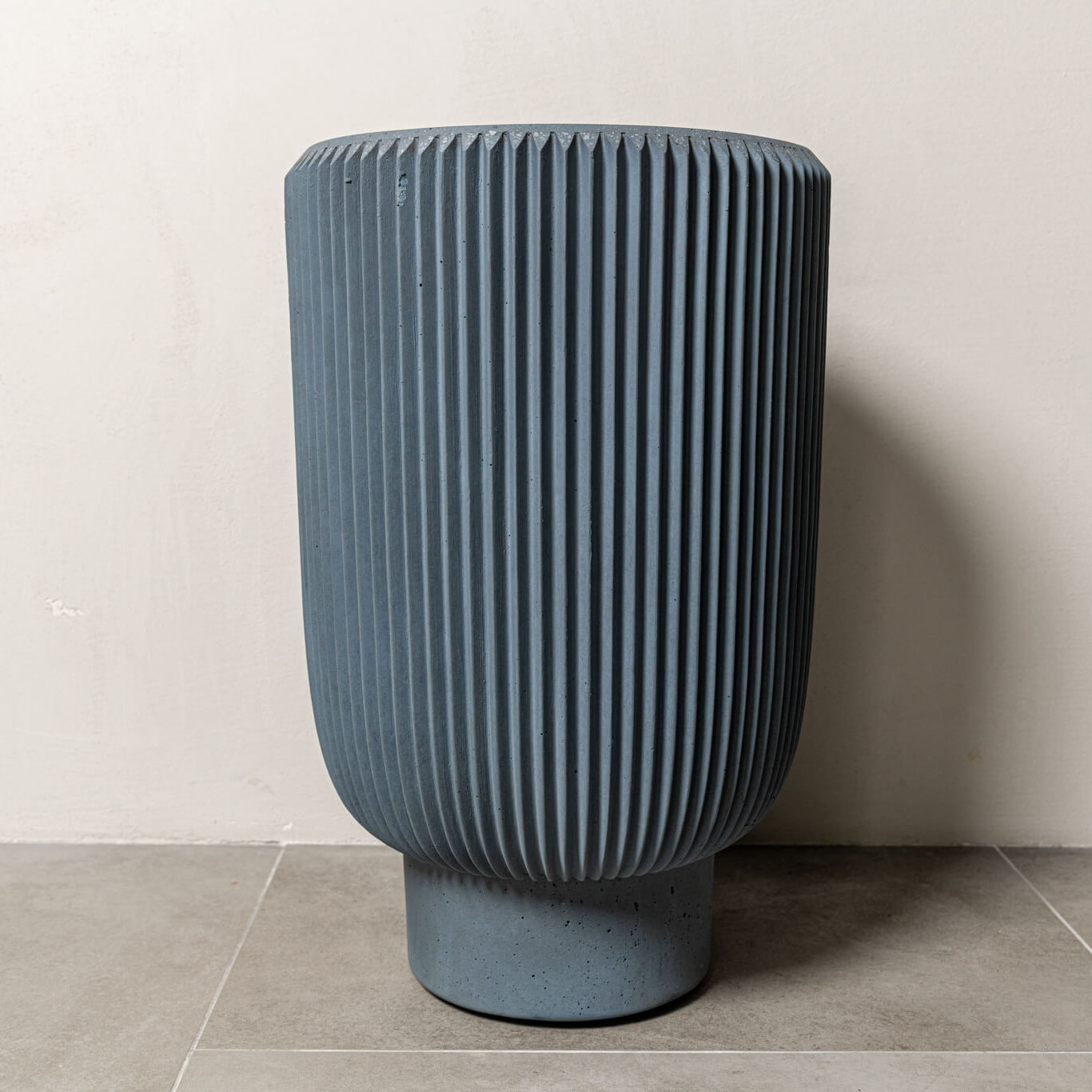 Baxter Журнальный столик Juno Cemento Blu 35 от Baxter — в интерьере