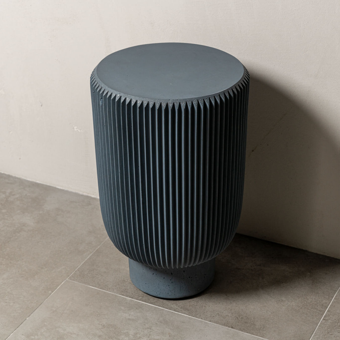 Baxter Журнальный столик Juno Cemento Blu 35 от Baxter — в интерьере