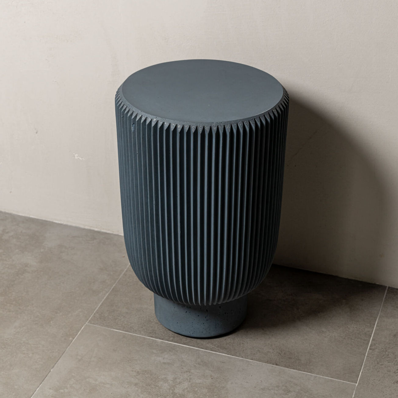 Baxter Журнальный столик Juno Cemento Blu 35 от Baxter — в интерьере