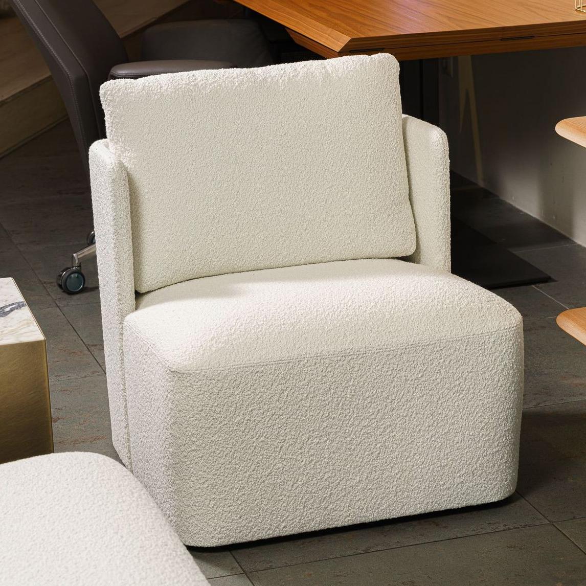 Meridiani Кресло Keeton Fit от Meridiani — в интерьере