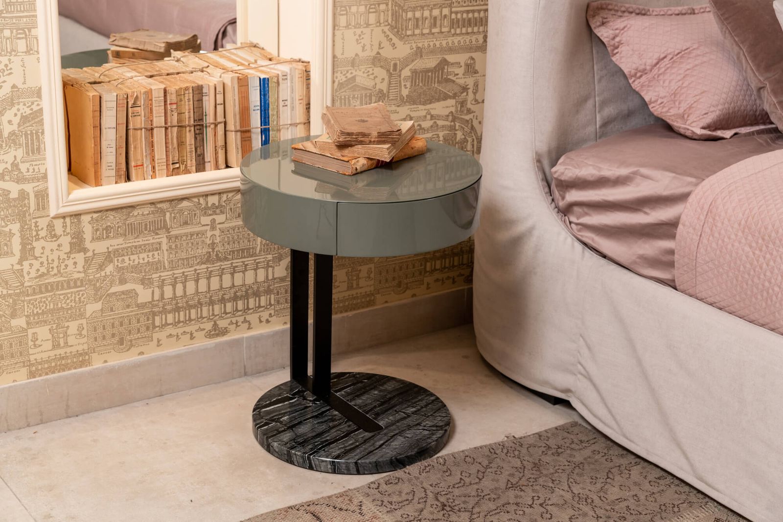 Meridiani Кровать Lauren Ghost от Meridiani — в интерьере
