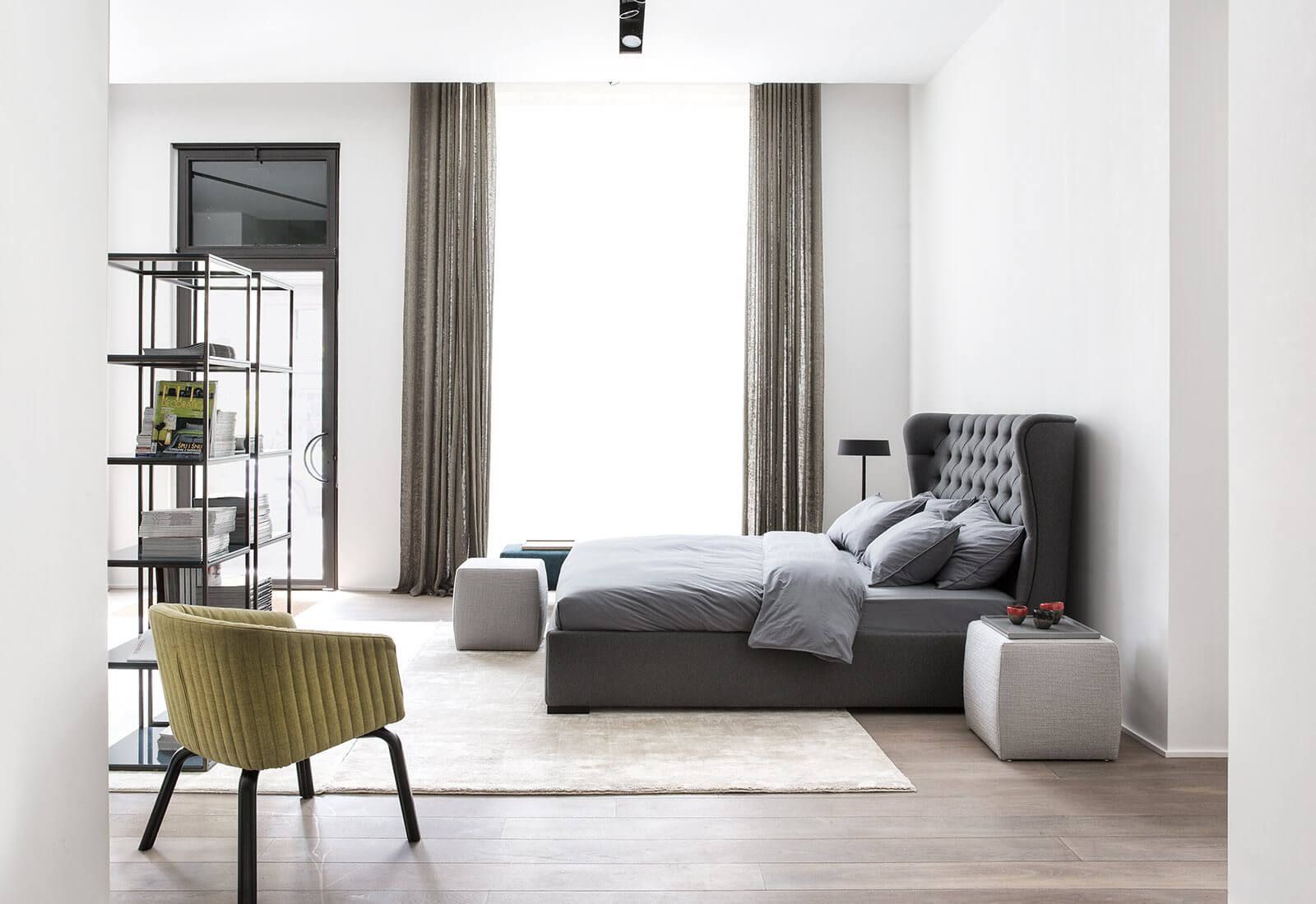 Meridiani Кровать Lauren от Meridiani — в интерьере