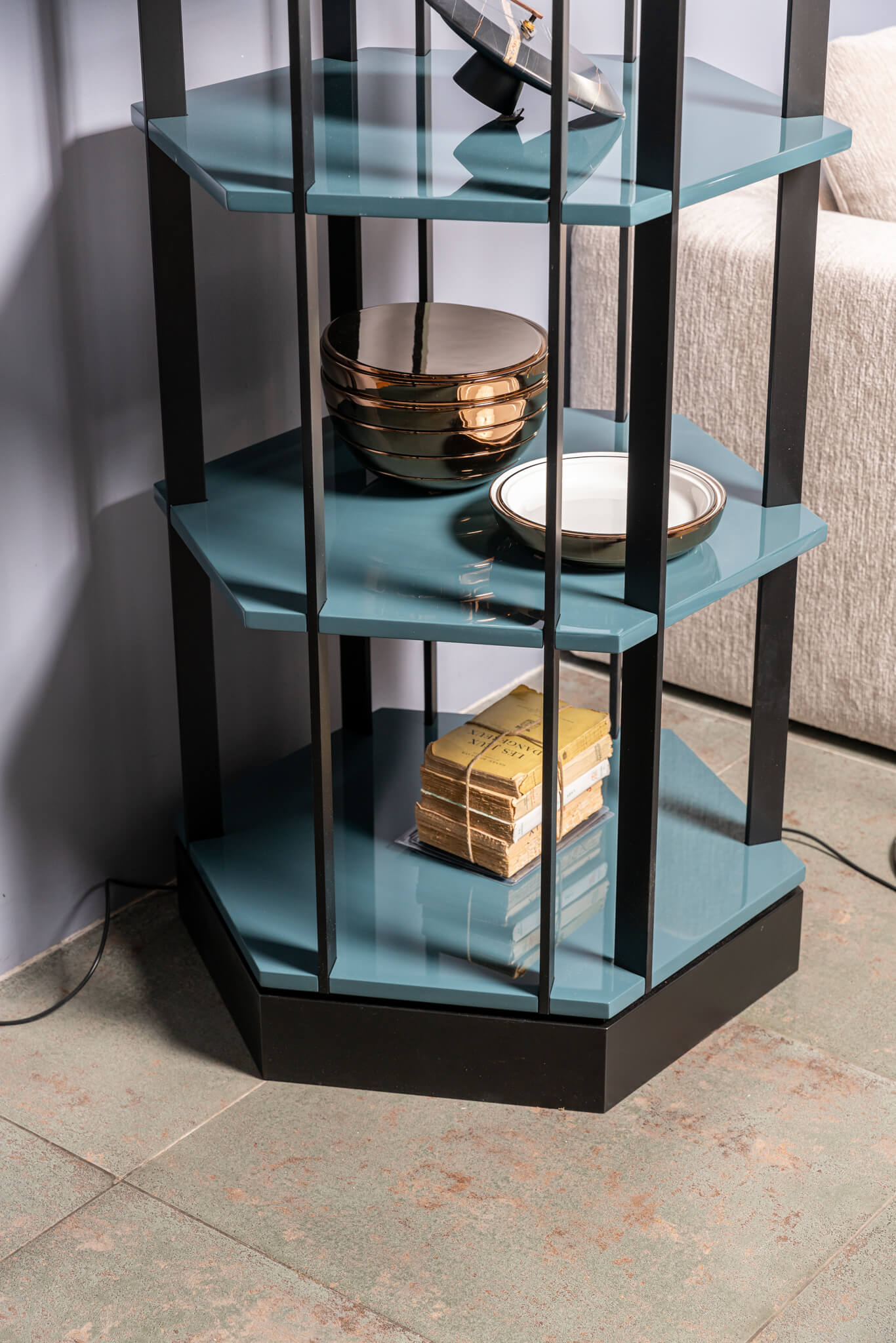 Meridiani Стеллаж Sebastian от Meridiani — в интерьере
