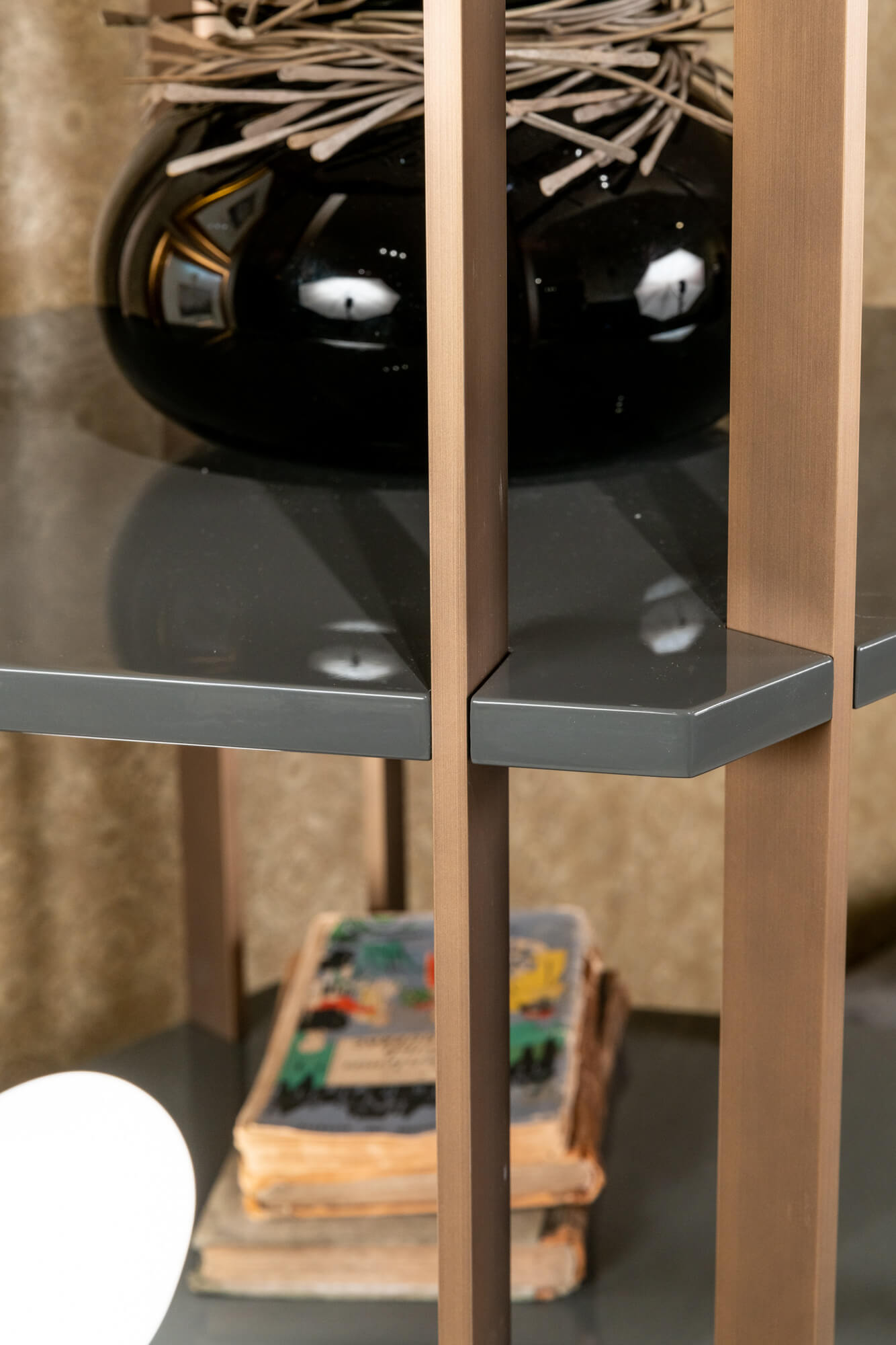 Meridiani Стеллаж Sebastian от Meridiani — в интерьере