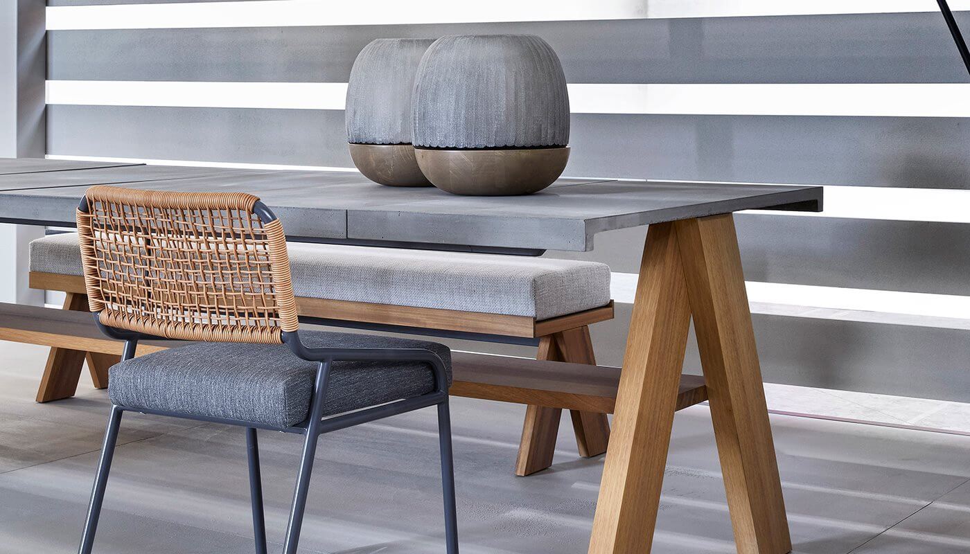 Meridiani Уличная скамья Joi Bench от Meridiani — в интерьере