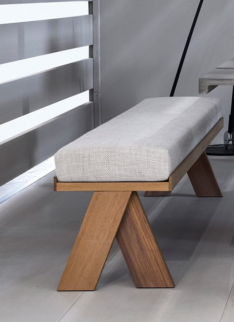 Meridiani Уличная скамья Joi Bench от Meridiani — в интерьере