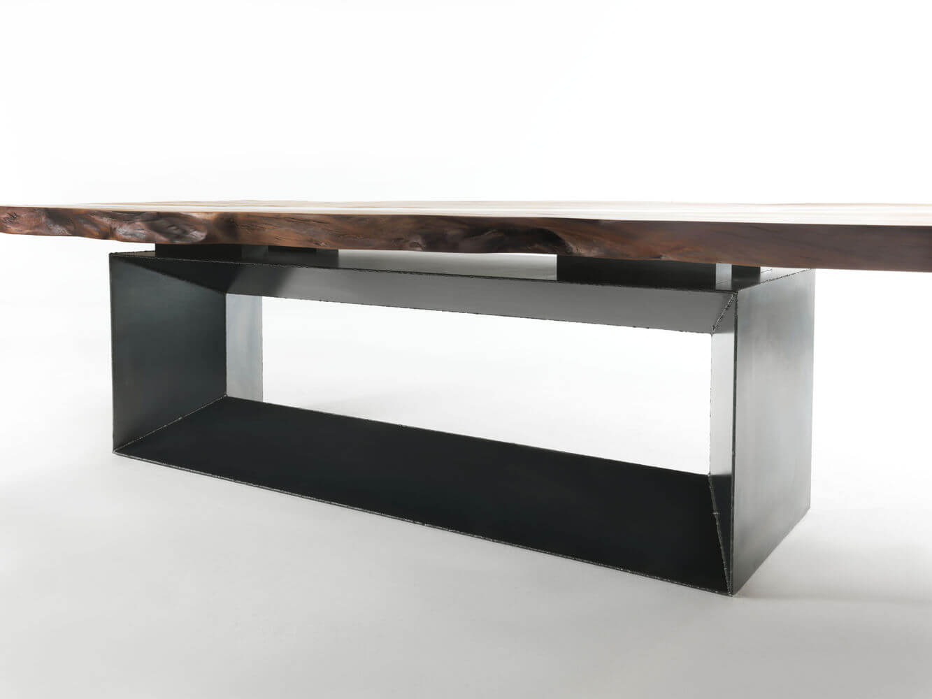 Riva 1920 Стол Cube Kauri от Riva 1920 — в интерьере