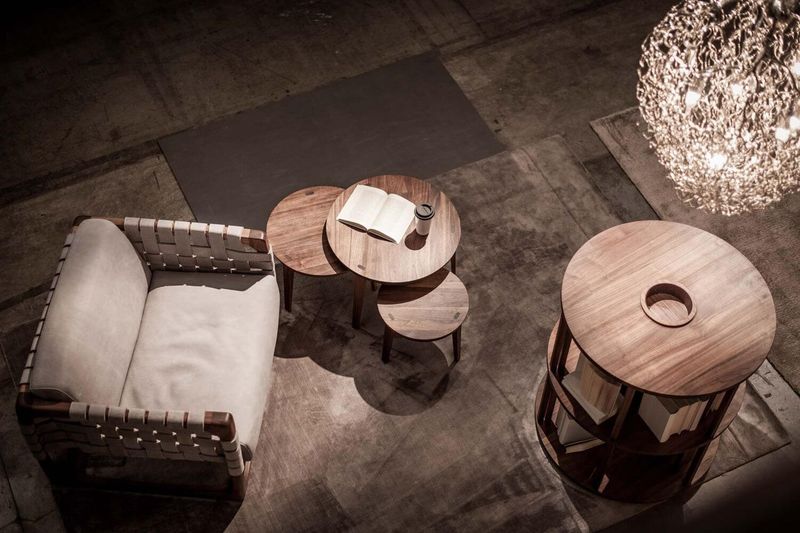 Riva 1920 Стеллаж Pillar от Riva 1920 — в интерьере