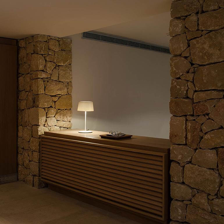 Vibia Настольная лампа Warm 4895 от Vibia — в интерьере
