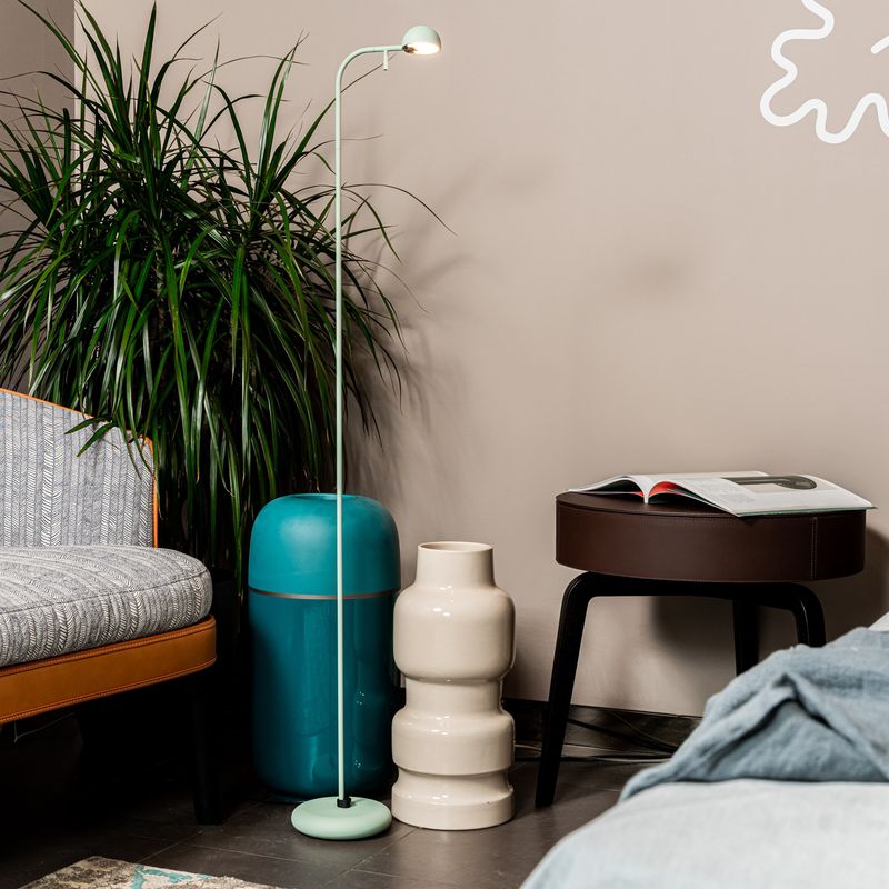 Vibia Торшер Pin 1660 Green от Vibia — в интерьере