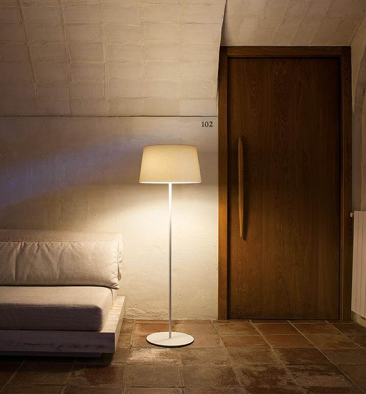Vibia Торшер Warm 4905/06 от Vibia — в интерьере